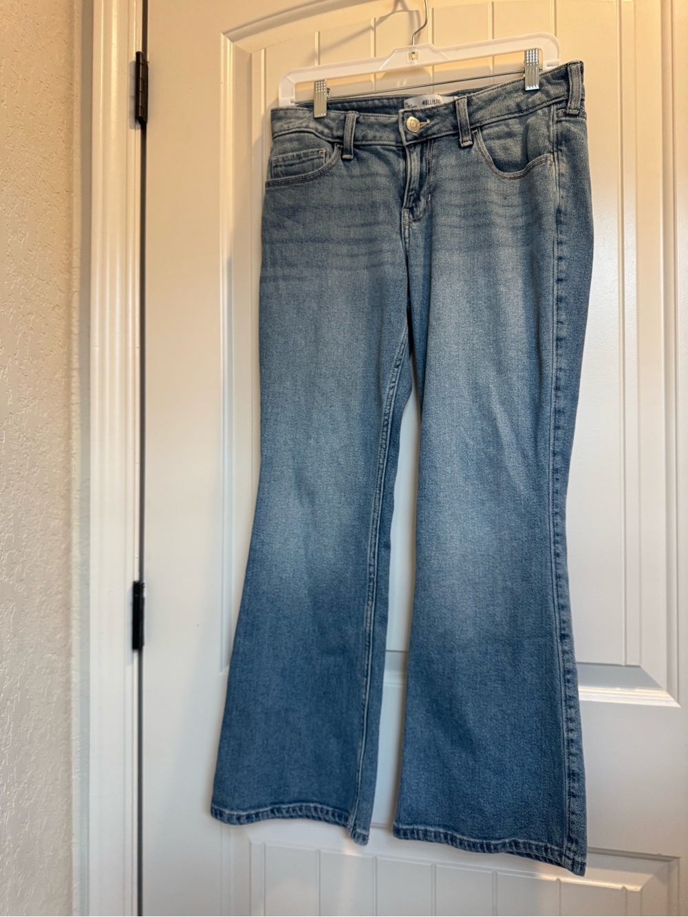Hollister low rise bootcut Jeans